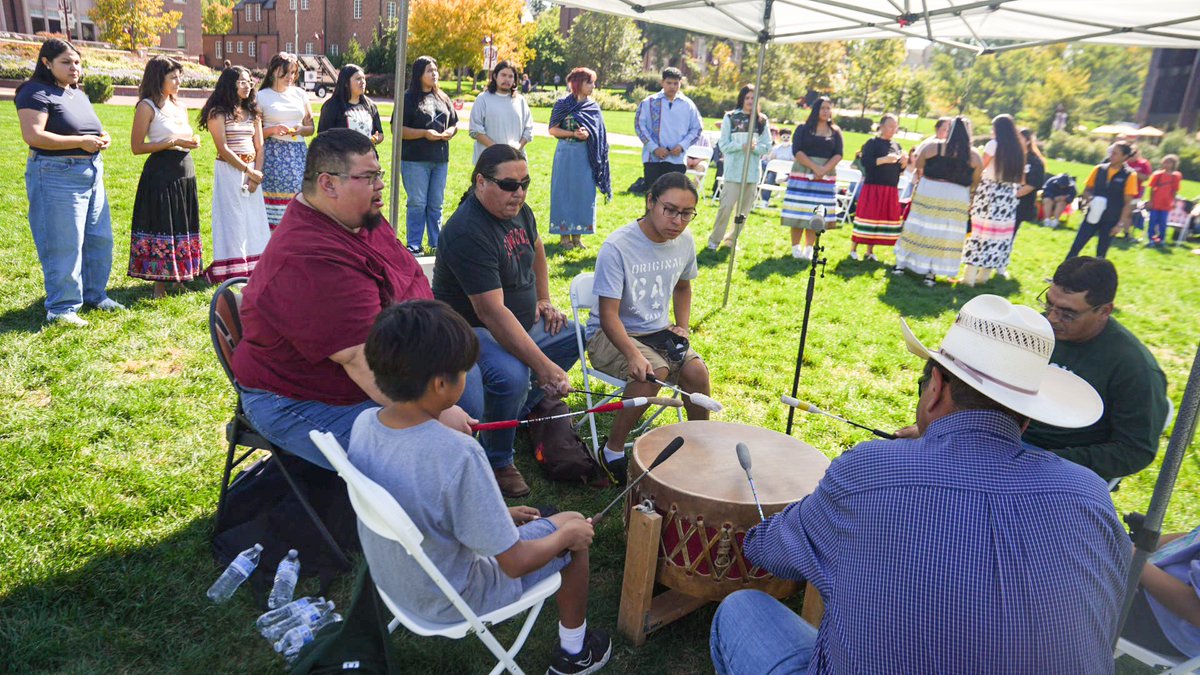 HumanizingStory's tweet image. #IndigenousPeoplesDay being celebrated on the campus of University of Denver @UofDenver put on by Native Student Alliance. DU has a dark past with its founder, John Evans, directly responsible for the #SandcreekMassacre.