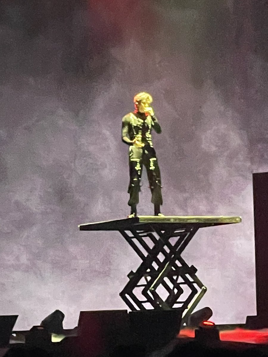 jaydkhere's tweet photo. #KANGDANIEL #강다니엘
#KangdanielConcertACT
When flying here feeling excited as seeing @kd_officialx for 2 days. A bit sad to leave becos don't know when get to see his live again🥲. his voice & sexy dance moves still in my head! It's a rainy day as I head back home w/puppy! https://t.co/svXAmh2wEf