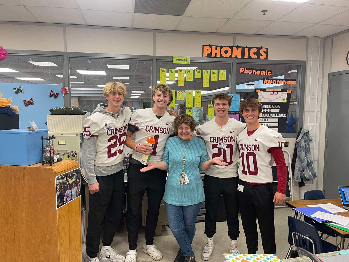 Crimsonfootball (@crimsonfootball) on Twitter photo The Crimson Football team had a chance to volunteer in some of the elementary schools in Maple Grove today! <a href="/ISD279/">Osseo Area Schools</a> #LeaveNoDoubt The Crimson Football team had a chance to volunteer in some of the elementary schools in Maple Grove today! <a href="/ISD279/">Osseo Area Schools</a> #LeaveNoDoubt