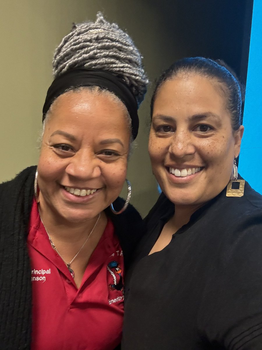 MrsCFButler's tweet photo. Observation, Feedback, & Coaching; the key to increasing teacher capacity. Grounding ourselves to the foci of the year. #BuildingourPLN #createbalance #PGCPS_AP @pgcps https://t.co/cdkWEZ0pQh