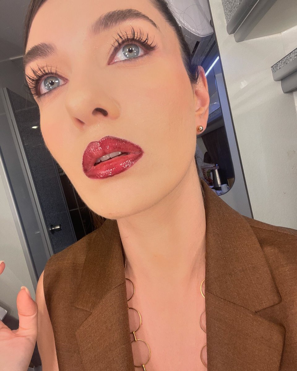 Prenses.                                Kesinlikle sıcak.