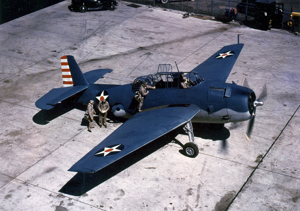 MilHistNow's tweet photo. Today in 1941, the Grumman manufacturing plant in Ewing, New Jersey publicly unveils the company's latest torpedo bomber, designated the 'TBF-1'. After news breaks that Japan has carried out a surprise attack on Pearl Harbor, Grumman renames the new warplane the 'Avenger.' https://t.co/l8U1QRT0hx