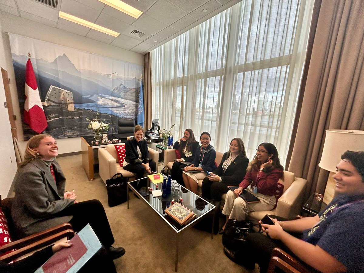 Today, UN Youth Delegates met with Deputy Permanent Representative of🇨🇭during its #UNSC presidency to discuss: 
🇺🇳Meaningful youth engagement with the #UNSC
🕊️Advancing the Youth, Peace &amp; Security Agenda
🚩The urgent need for peace &amp; accountability