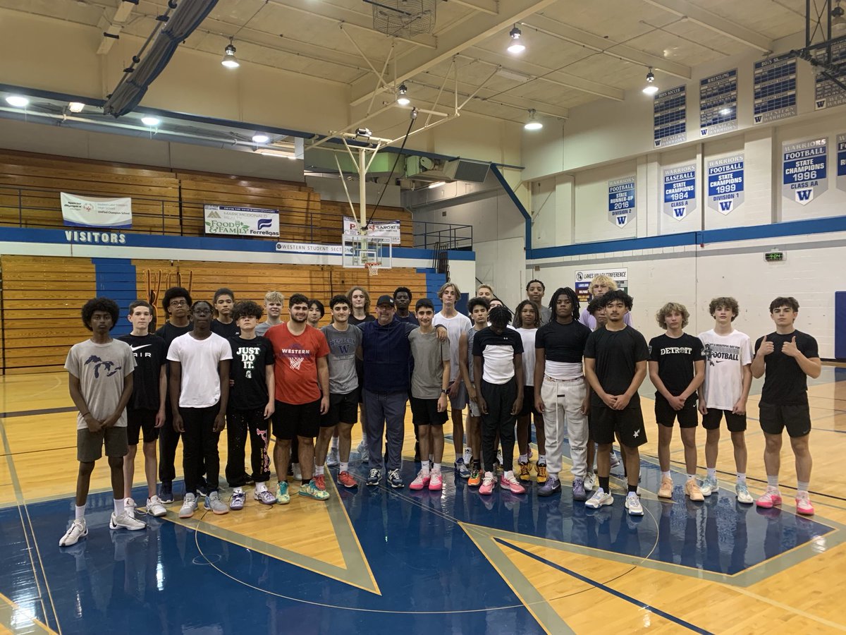 Big thanks to Walled Lake Western Varsity Boys basketball Coach Duane Graves for having me out tonight! Really impressed with this groups effort and willingness to get better!