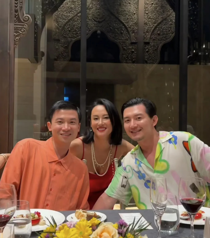 JarredTiu64854's tweet image. “A true friend is somebody who can make us feel better no matter how bad things may be.”
#perfectforsharing
#alifelongbonds