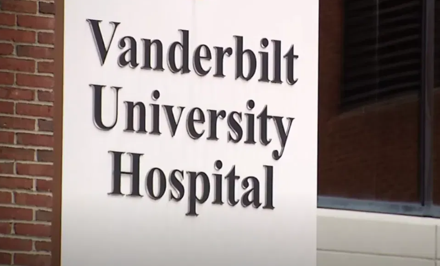 FOXNashville's tweet photo. POSSIBLE VANDERBILT MEDICAL EXPOSURES: More patients have come forward to FOX 17 News telling us they might have been exposed to HIV and Hepatitis at Vanderbilt Clinic, following last week's coverage. Read their stories: https://t.co/DBEINOOOJw https://t.co/NMR6Umpgd9