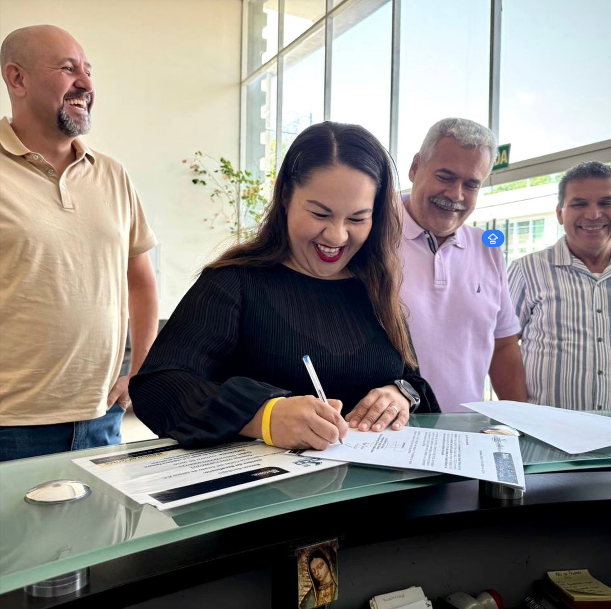 ingmirnamis's tweet photo. 📣 Ya es oficial. Hemos recibido la constancia que me acredita como candidata a la presidencia del Colegio de Ingenieros Civiles del Estado de Jalisco, por la planilla amarilla.

Entusiastas y con un gran proyecto vamos con todo!! 💪

#YoConMIS💛
#UnColegioQueFortaleceAJalisco https://t.co/5c5yipLMKl