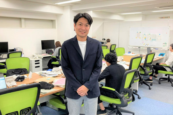 jnet21_smrj's tweet photo. 【SDGs達成に向けて】
環境教育情報紙の無料配布で「地球環境問題に無関心な人をゼロに」「株式会社 #アドバコム」

全国の小学生の4人に1人が読んでいるという「#エコチル」をご存知でしょうか。
この媒体を公立小学校に無料で配布している企業をご紹介します！

#中小機構
https://t.co/5t9RqYZVFw https://t.co/U2fnvYFcup