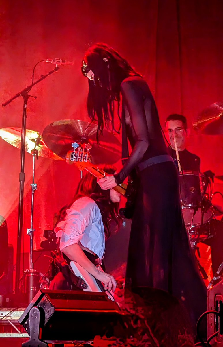 5 hour round trip to Manchester on a Monday night and couldn't have been for a better reason. Still riding high here.

<a href="/st_vincent/">St. Vincent</a>  is on another level with an all killer, no filler set list
