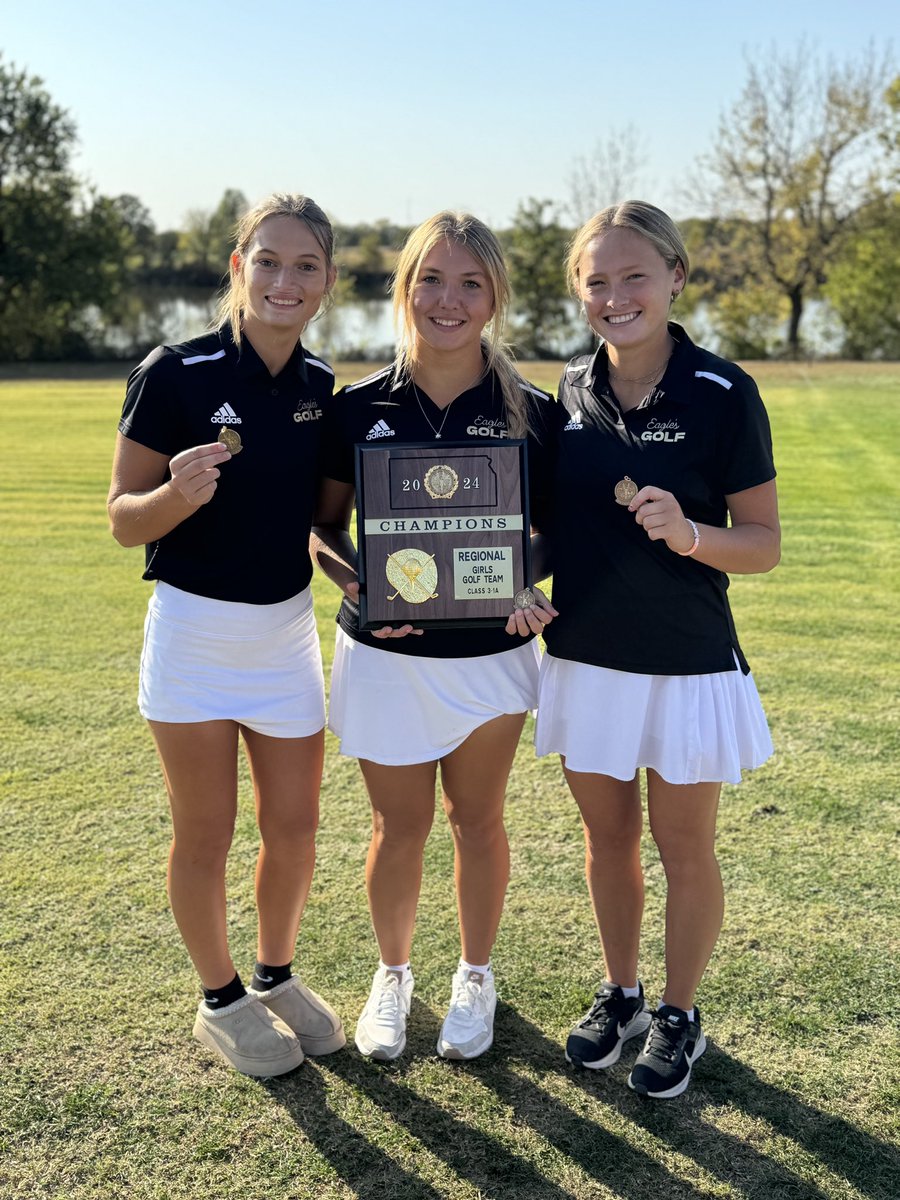 SLGirlsGolf's tweet photo. Lady Eagles are Back to Back Regional Champions!!  

Also locked up 1st, 2nd, and 3rd Individual finishes.  

Hope Thornton-3rd
Kailyn Hanni- 2nd
Taylor Zordel- Regional Champion 
@SilverLakeEagle @ksgolfscores https://t.co/uImF7Px1uj
