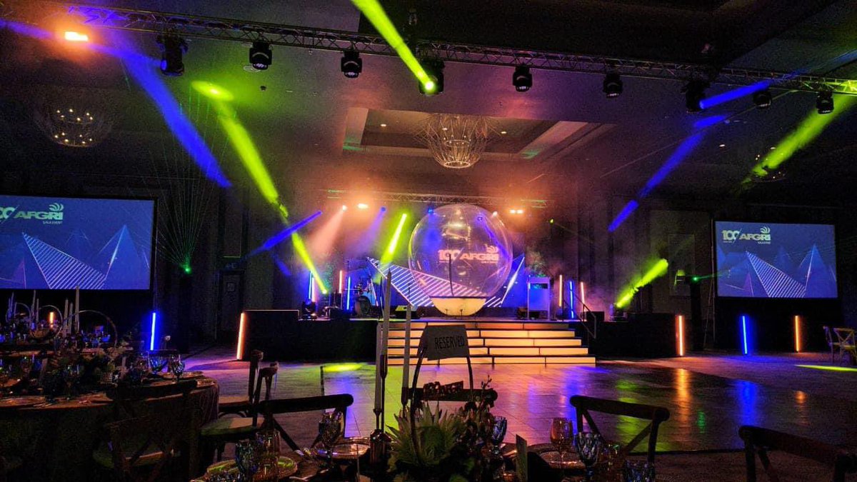 mproductionsjhb's tweet image. M Productions Magic unfold! 

Our team of technical specialists is set to add a mesmerizing entertainment bubble to your stage and lineup. 

Get ready to leave your guests spellbound! ✨🎩 

#MProductions
#MagicEntertainment 
#EntertainmentSpectacular