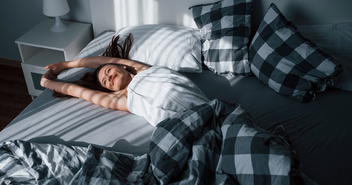 carlsonlabs's tweet image. Struggling to catch those Zzzs? Try sticking to a sleep schedule, creating a calming bedtime routine, and saying no to caffeine late in the day. Don't forget to turn off screens at least an hour before bed. Sweet dreams!
#sleepschedule #sleeproutine #bedtime #bedtimeroutine