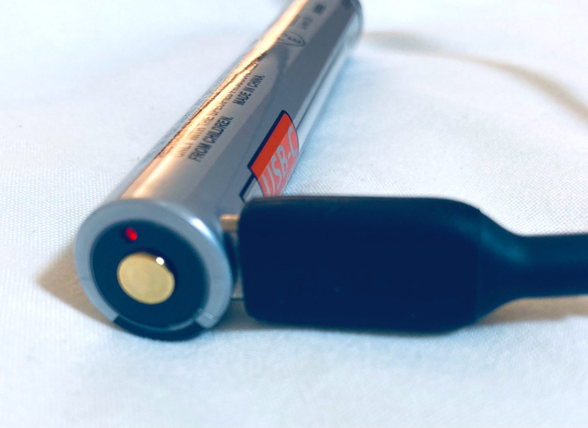 Quartermaster_M's tweet image. #QMお買い物日記2024
#STREAMLIGHT 

ProTac 2AA X USBがやって来ました。
Type-Cで充電します。