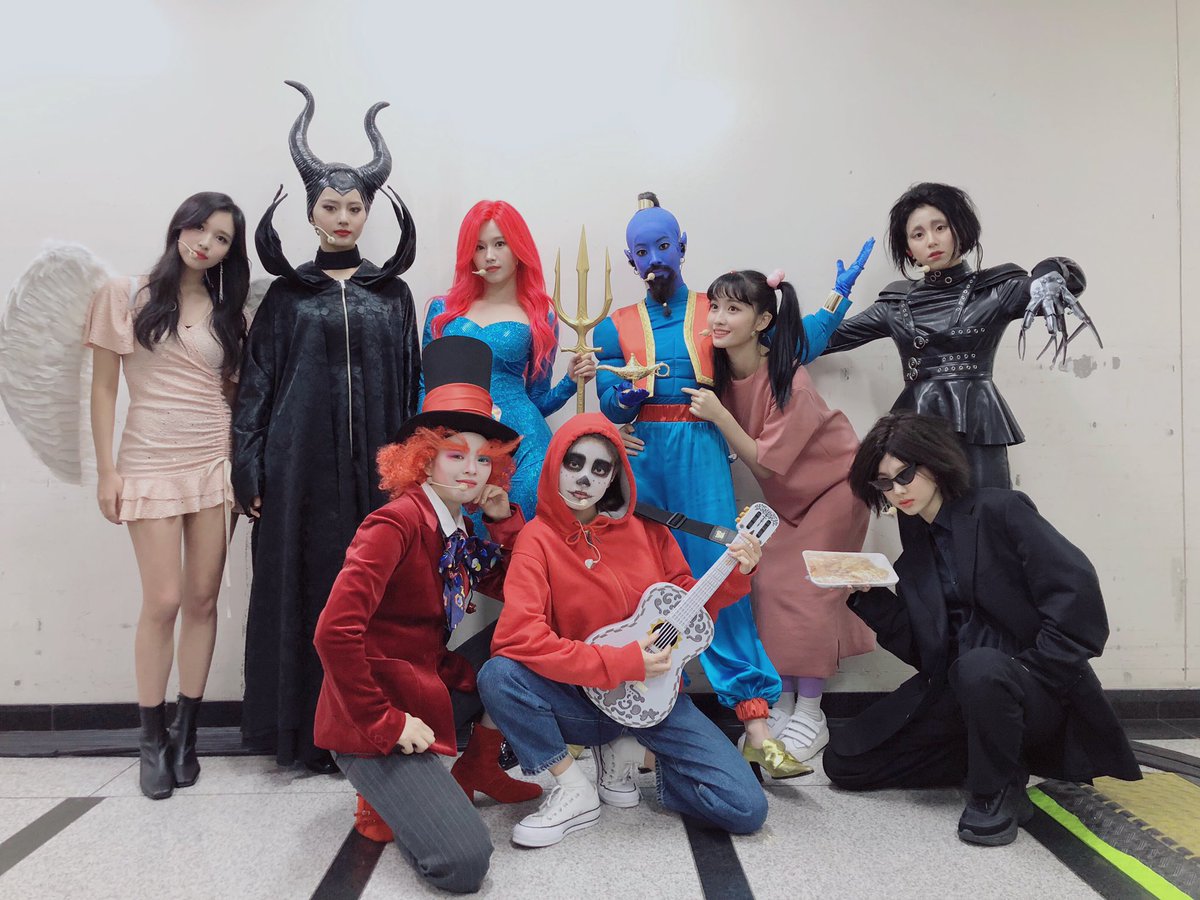 TWICESitio's tweet photo. 1 RETWEET = 1 VOTO PARA TWICE 🍭 

— 🔁 5 comentarios x persona.
— 🏁 Meta: 50 comentarios &amp; 50 RTs.
— 🎶 Canciones de TWICE + tag.

#2024MAMAVOTE #twice @JYPETWICE https://t.co/Fxp58YPckK