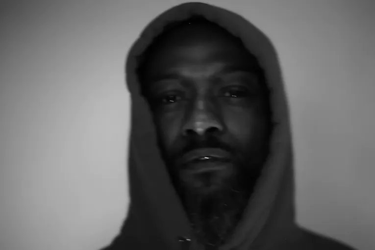 necogata01's tweet image. 消防士としてフルタイムで働きながら、ラップだけでなく、ビート、MVまで一人で作っていたKaのインディペンデント精神は多くのアーティスト達に勇気を与えました。

Ka