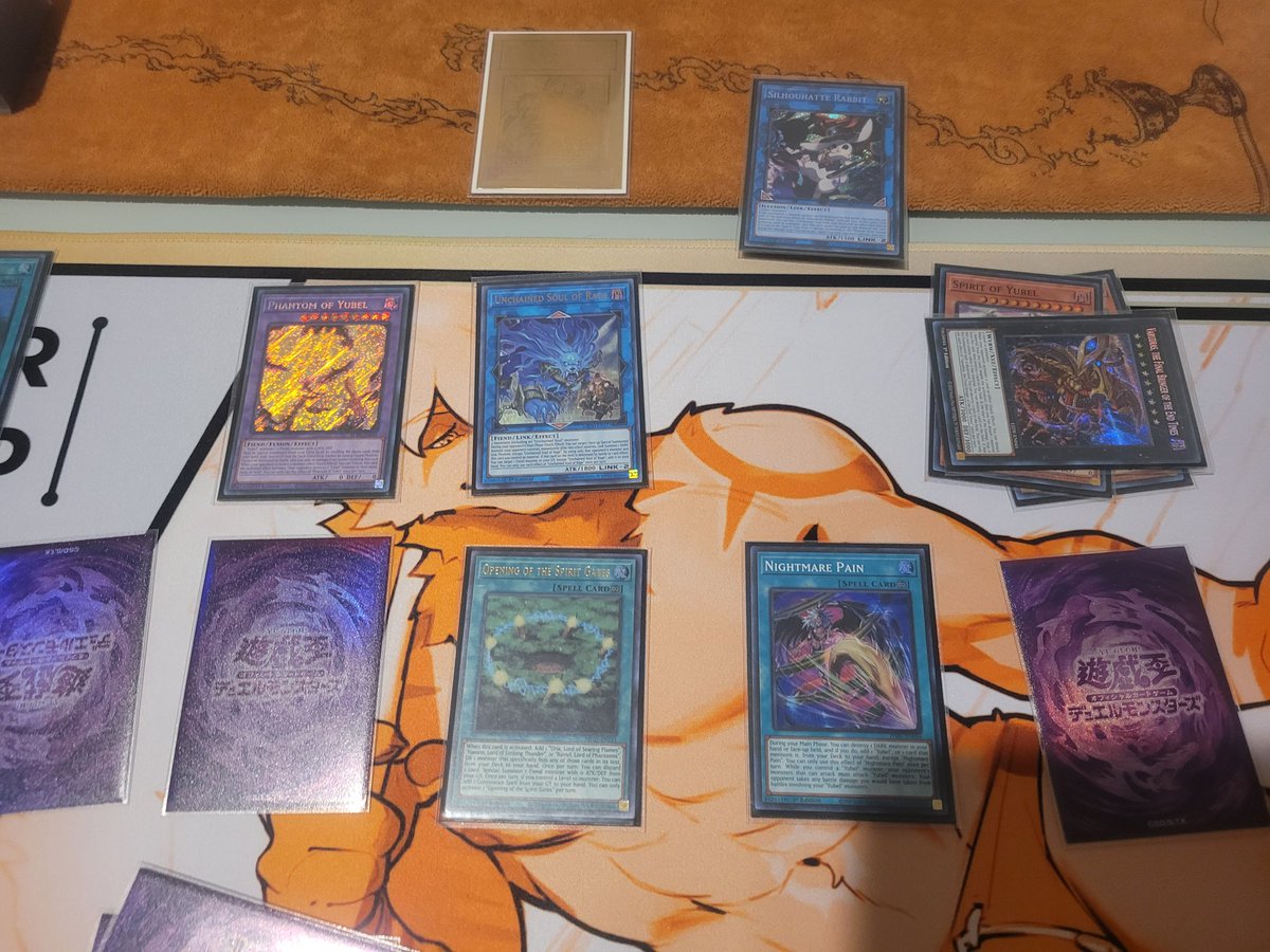 v2vector01's tweet image. Not me play in legit in yugioh ots 
Using @himbohyena  mat fron @AwruffGear 

Great quality go check them
Not sponsor just wanted to support my friend