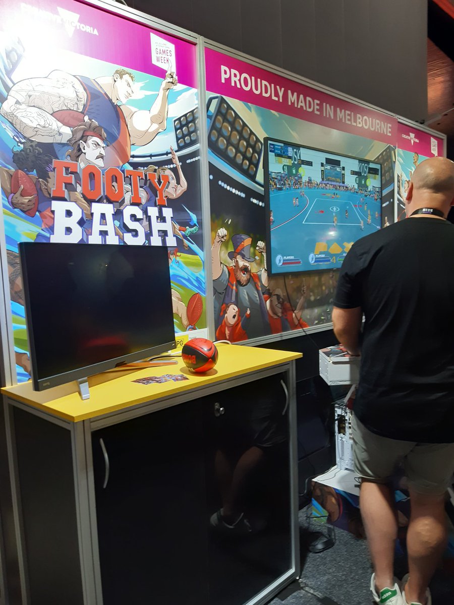 NickName tweet media