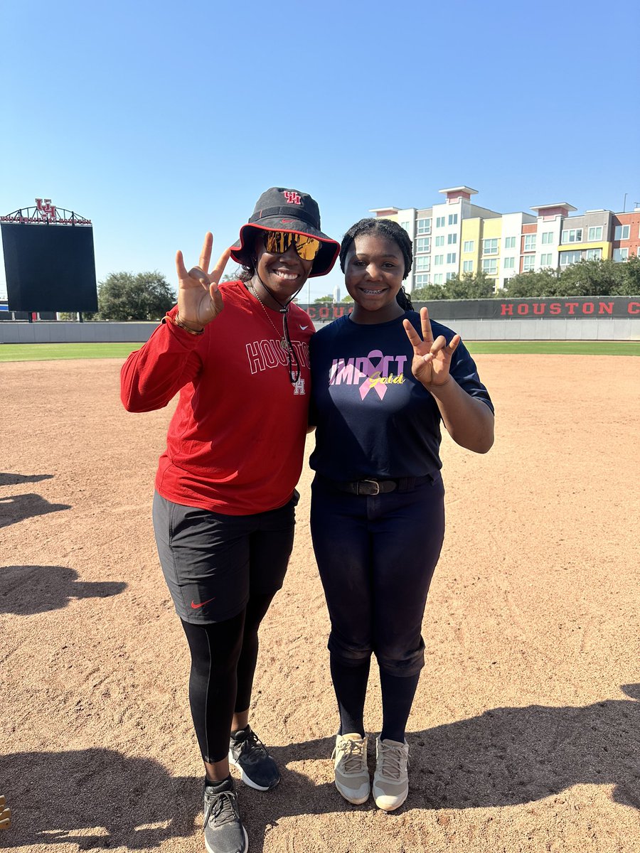 ag132010's tweet image. Had an amazing day at @UHCougarSB team camp on Saturday! I learned many amazing and helpful things from great coaches! Thank you, and go Coogs! @hopetraut @Coach_Ves @nadiataylor88 @14ujazz @jazzvesely @ImpactGoldOrg