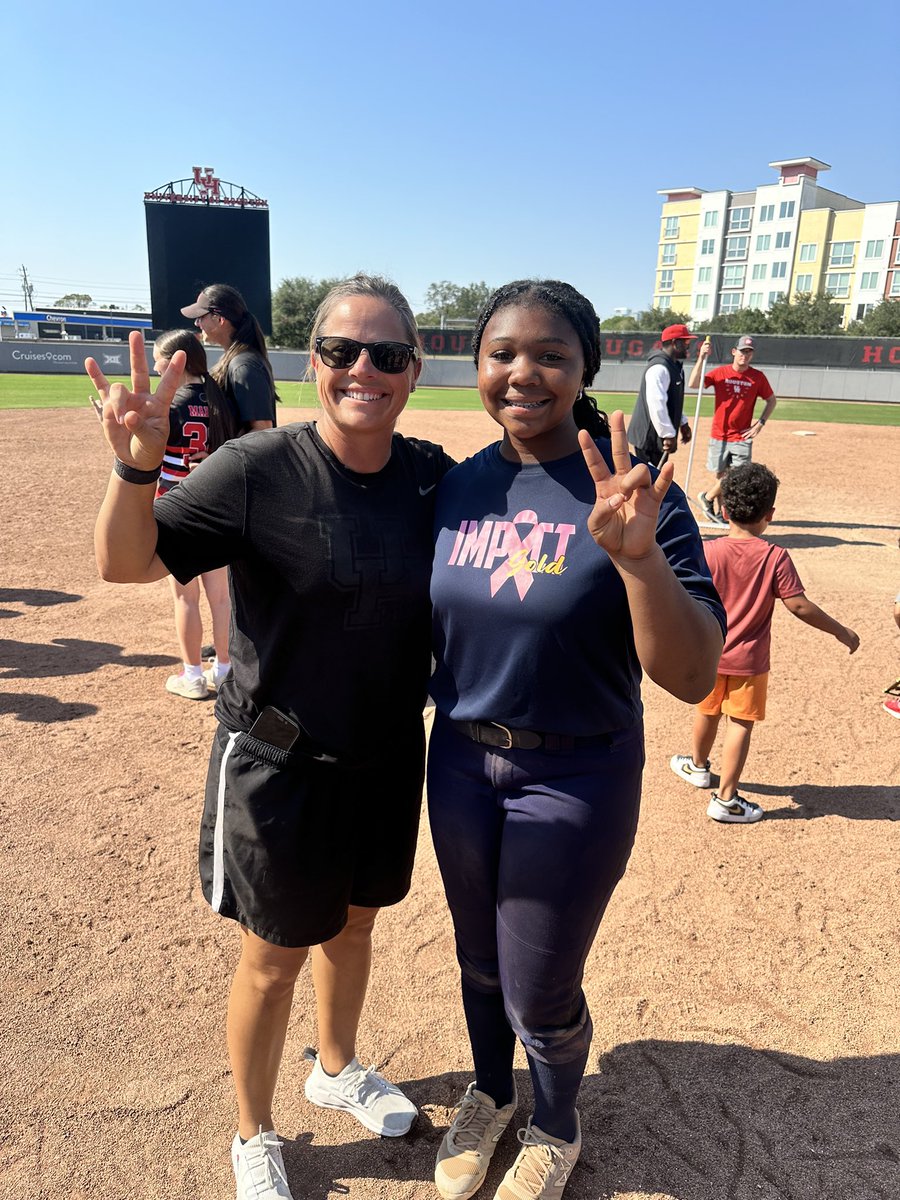 ag132010's tweet image. Had an amazing day at @UHCougarSB team camp on Saturday! I learned many amazing and helpful things from great coaches! Thank you, and go Coogs! @hopetraut @Coach_Ves @nadiataylor88 @14ujazz @jazzvesely @ImpactGoldOrg
