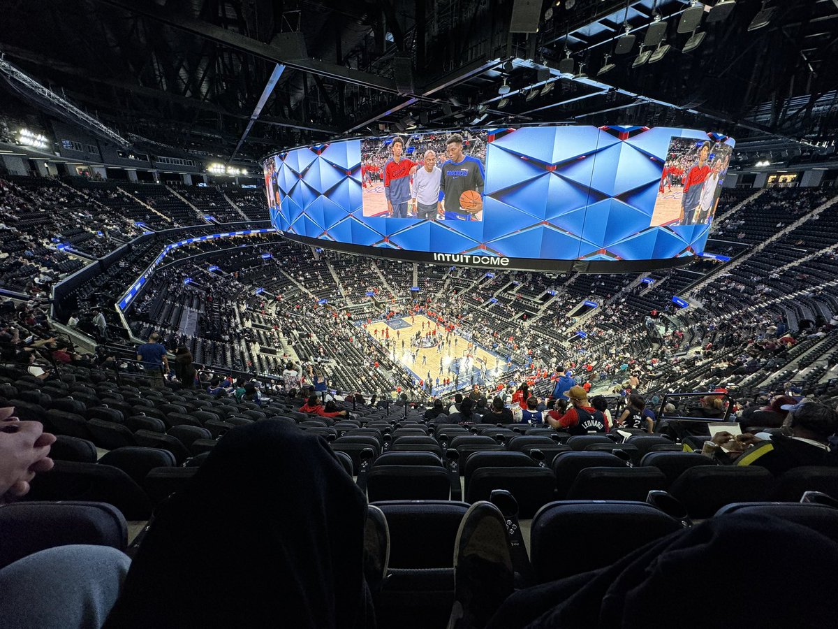 This is one of the most surreal experiences I’ve ever had as a fan. I can’t believe it. Steve Ballmer I can’t put into words what you’ve done for us all.