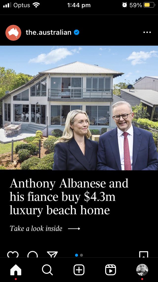 Takin_Thepis_s's tweet photo. PM Alco: Sea levels are rising!
Also PM Alco: Beach Home for me, but not for thee #ClimateCommunism 🤡🌏 https://t.co/uiii9t9Zln