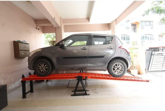 GZ5p7hlWEAADTw-?format=jpg&name=small