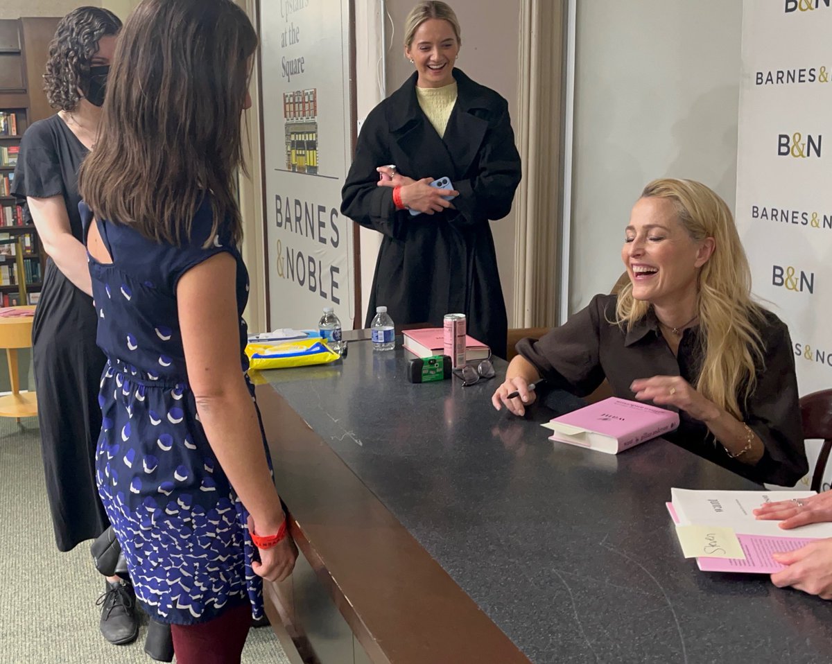 DarkTimelineBC's tweet photo. I did that. I made her laugh! 

I had no idea what to say to her. She asked me how I am. I said I was fine. Then I asked her how she is, while she signed my book. She was also fine. Then I thanked her for reading smut to us. And she laughed. https://t.co/mquqZQSJns