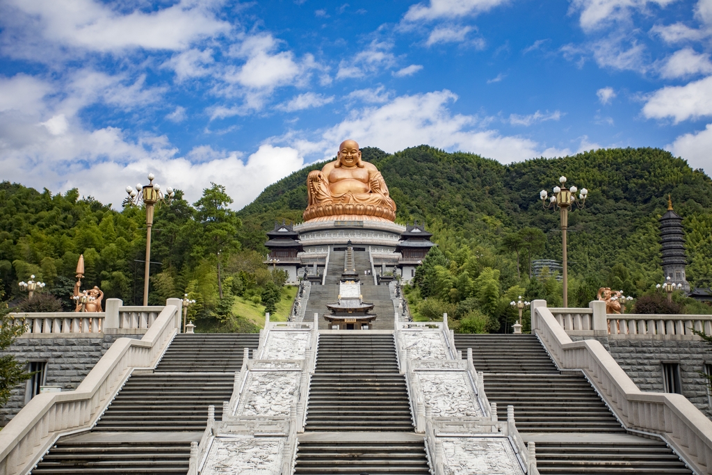 The sixth World Buddhist Forum is scheduled to be held in #Ningbo, #Zhejiang province from Tuesday to Thursday. Representatives from the #Buddhist community, experts, scholars and other guests from 72 countries and regions around the world will attend this year's forum.