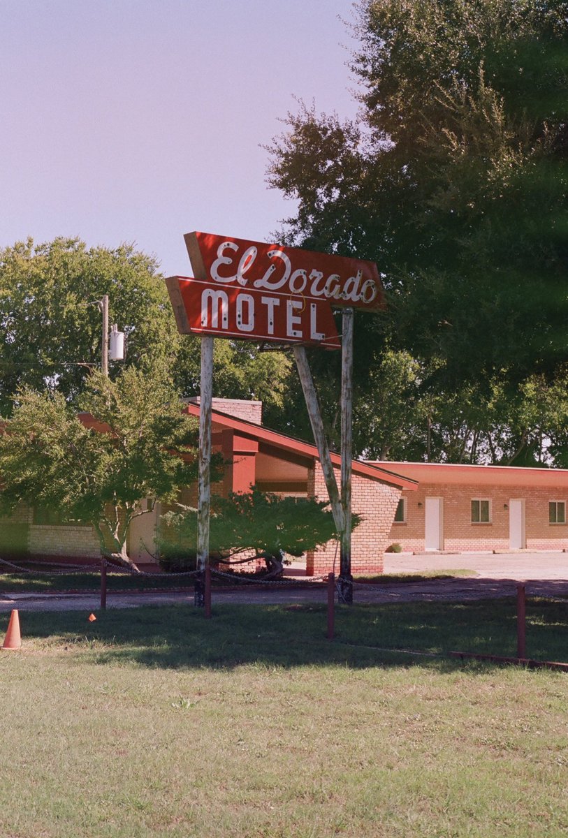 martnezchristo's tweet image. Camera needs to get serviced 😔 #canonae1 #portra800 #lightleaks