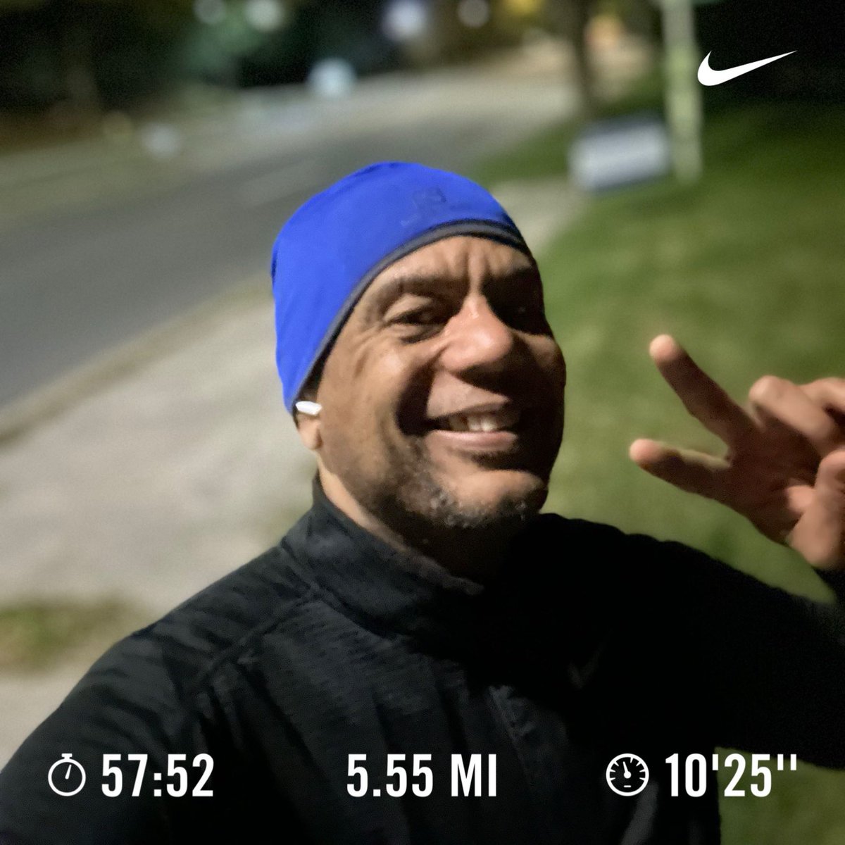 gbarrett123's tweet photo. When take away, it’s always good to ease yourself back into your fitness. Getting back out there is half the battle. ⁦@Nike⁩ ⁦@onepeloton⁩ ⁦@SalomonSports⁩ ⁦@bennettrun⁩ https://t.co/k3jZl9vsCj