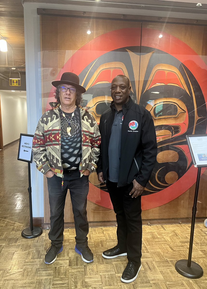DEASEATTLEDiv's tweet photo. DEA Seattle was grateful to join Daybreak Star Art &amp; Cultural Center's Indigenous Peoples Day Celebration. The celebration included health and wellness resources, dinner with traditional Salmon Bake, dance, games and lots of fellowship. #OpEngage @DEAHQ https://t.co/72ccS8RU4Z