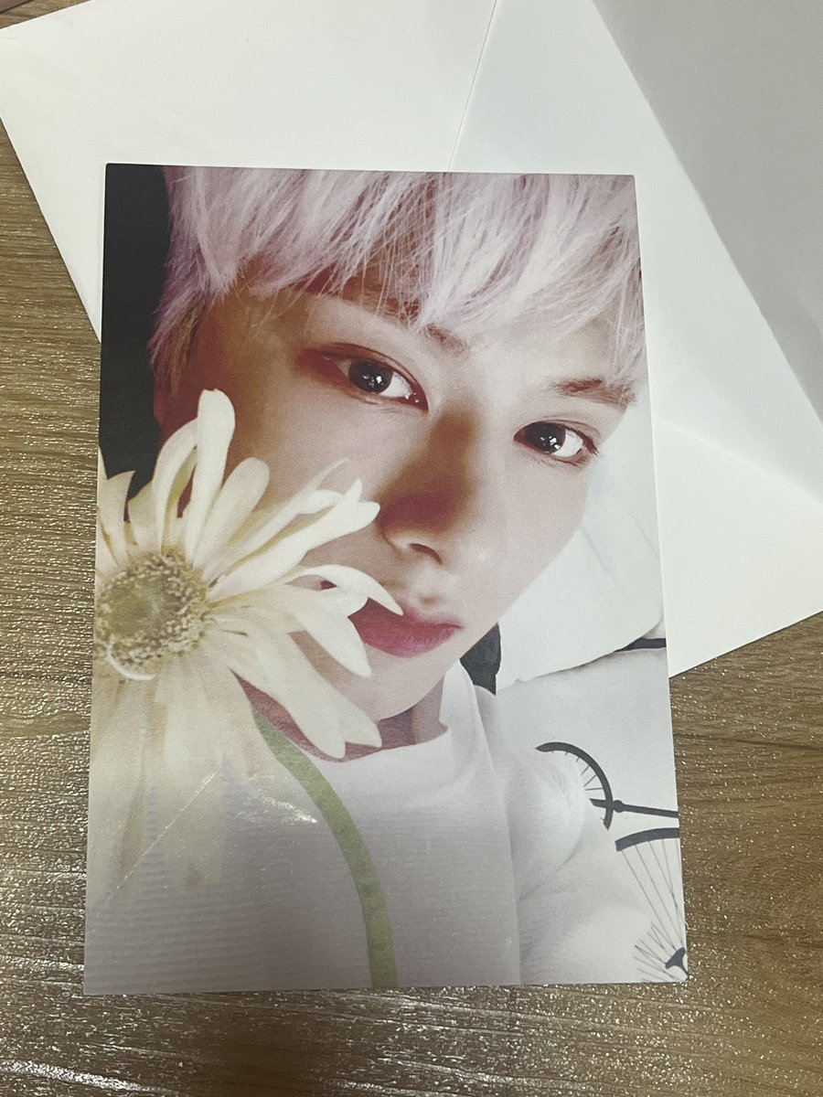 W_ns17's tweet photo. 세븐틴 준 포카 양도해요

박수 공방엽서

7.0

svt seventeen jun sell wts poca pc 공방 미공포 영통 팬싸 특전 굿즈 캐럿존 엽서 콘서트 인화사진 박수 에스쿱스 정한 조슈아 호시 원우 우지 디에잇 민규 도겸 승관 버논 디노 https://t.co/Qio4UocHze