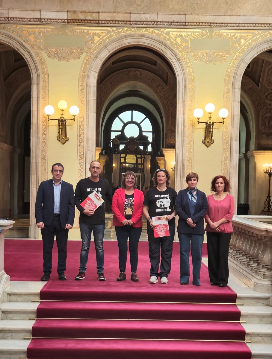 Avui ens hem reunit també amb el Grup Socalista a la Comissio de Treball i Empresa al Parlament per detallar-los la situació actual d'aquest ERO a <a href="/orange_es/">Orange España</a> <a href="/MASORANGE_ES/">MasOrange</a> . S'estan planificant accions conjuntes amb la resta de grups de la comissió