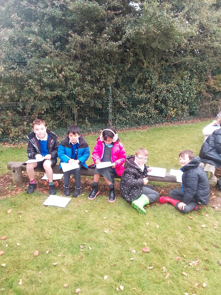 skidbyschool's tweet photo. Class 3 are outside this morning writing their instructions for carrot cookies that they'll bake this afternoon 🍪🥕 #OutdoorLearningWeek #WW2rationing https://t.co/yTssqKftCv