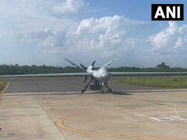 ani_digital's tweet photo. India, US sign deal worth Rs 32,000 crore for buying 31 Predator drones
Read @ANI Story | https://t.co/4VyGd5ehs2
#India #US #Predatordrones https://t.co/SjweRrC0my