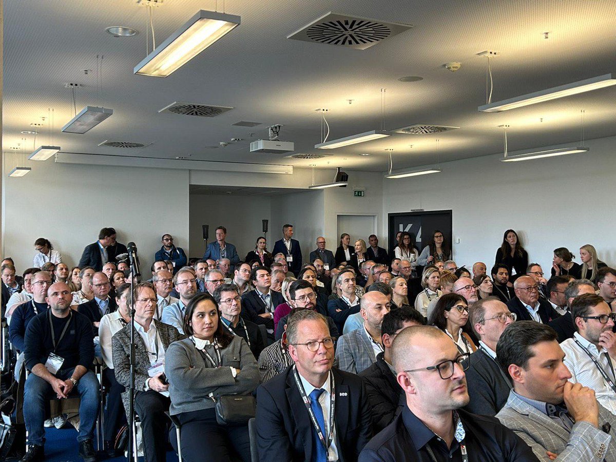 Thrilled to share insights at the German Society for Vascular Surgery conference in Karlsruhe! A room full of passionate vascular experts made for enriching discussions. 
#DGG2024 #VascularSurgery #DVT #MedicalInnovation