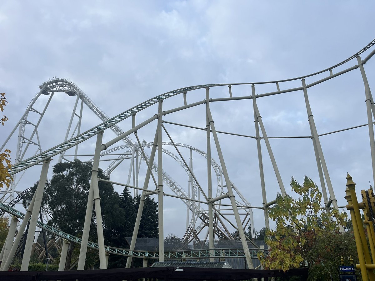 Today the team are at <a href="/THORPEPARK/">Thorpe Park Official</a> with <a href="/ACSPartnerships/">ACSPartnerships</a> for their annual STEAM event! We’re here with our Psychology of the Senses workshop and ready to test the students sense of smell 👃#acssteamevent