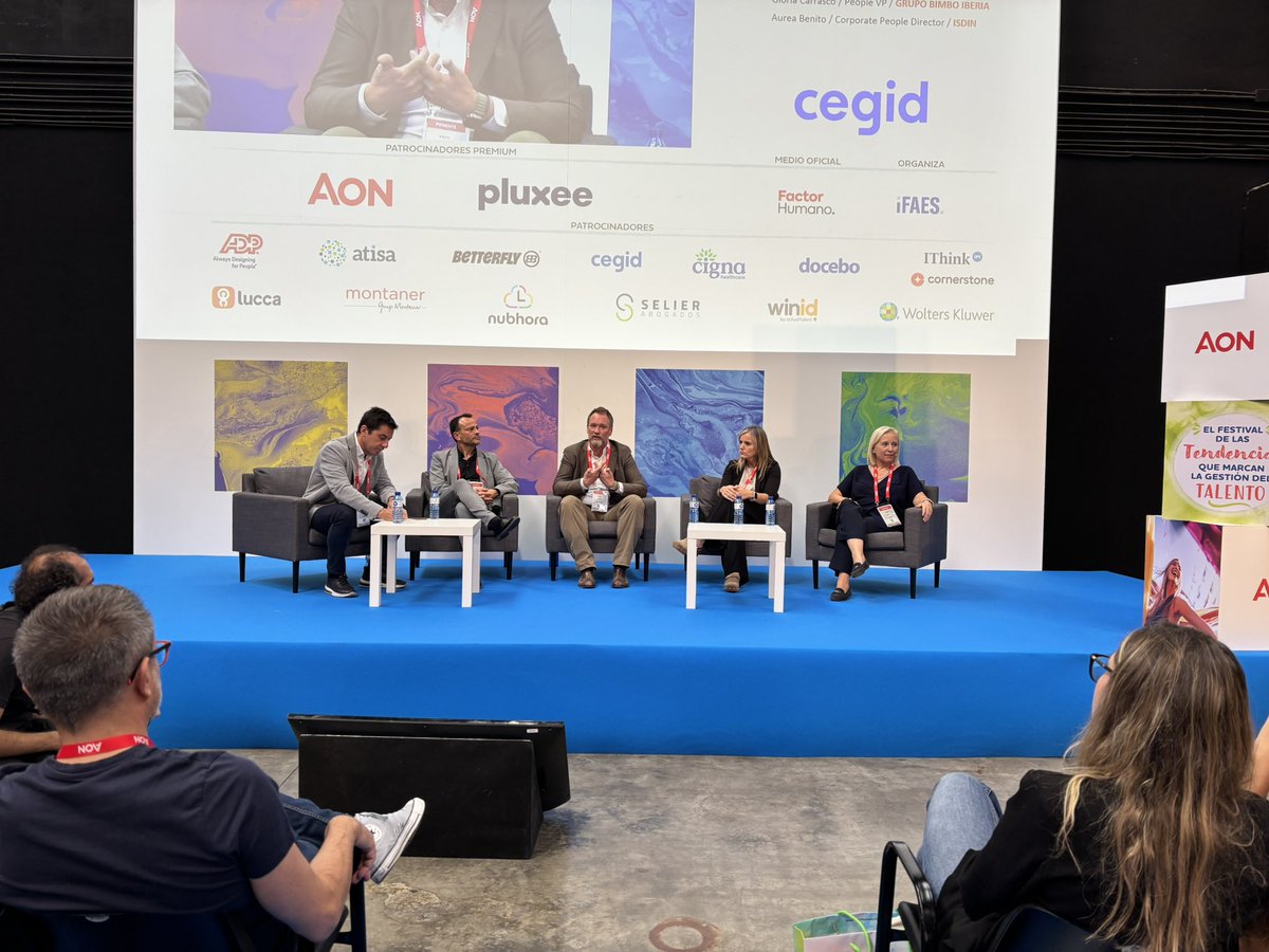 Acompañan a Isidro: Xavier Moreno, Director Corporativo de Recursos Humanos, <a href="/BonareaTaradell/">bonÀrea Taradell</a>, Airan Kiebel, Director de Employee Lifecycle, <a href="/lidlespana/">Lidl España</a>, Gloria Carrasco, People VP, <a href="/Grupo_Bimbo/">Grupo Bimbo</a> y Aurea Benito, Corporate People Director, <a href="/ISDIN/">ISDIN</a> #CongresoFH