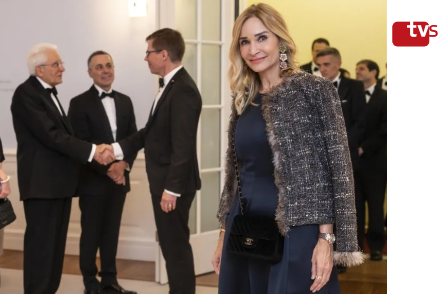 ambasciatasvizz's tweet photo. In un'#intervista con @tvsvizzera🖋️, l'@AmbsvizzIT
Monika Schmutz Kirgöz offre alcuni interessanti spunti legati all'intenso #scambio quotidiano tra🇨🇭e🇮🇹, toccando temi come le questioni #fiscali e l'importante ruolo dei #laghi transfrontalieri⤵️
https://t.co/YyxsxoBmnc https://t.co/QJsvgKJbmN
