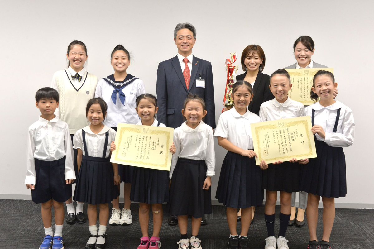 imizu_spo's tweet image. 「チア選手11人が全国大会の結果を報告」

チアリーディングチームPUPPYS（富山市）に所属し、8月に東京都で行われたJAPAN CUP2024チアリーディング日本選手権大会に出場した市内在住選手11人が10月15日、射水市役所を訪れ夏野市長（本協会長）に結果を報告した。

#射水市 #PUPPYS #キッズチア富山