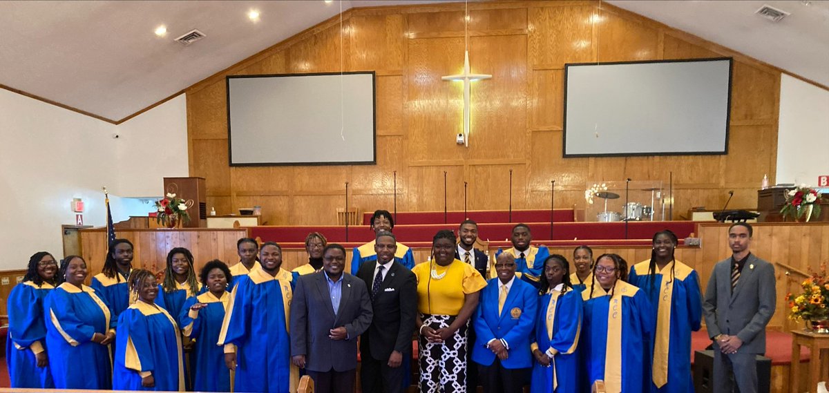 MorrisPrez11's tweet photo. What a joy it was to share God's word, under the theme: FOR HIS NAME SAKE, with members of the Mt. Zion Missionary Baptist Church for their annual @morriscoll1908 day. 

Thank you to Pastor James Blassingame and the Morris College Choir for accompanying me.
@theitem 
@wis10 https://t.co/SB4vRvmLlS