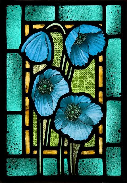 Deborah Lowe, Contemporary stained glass artist, UK #WomensArt
