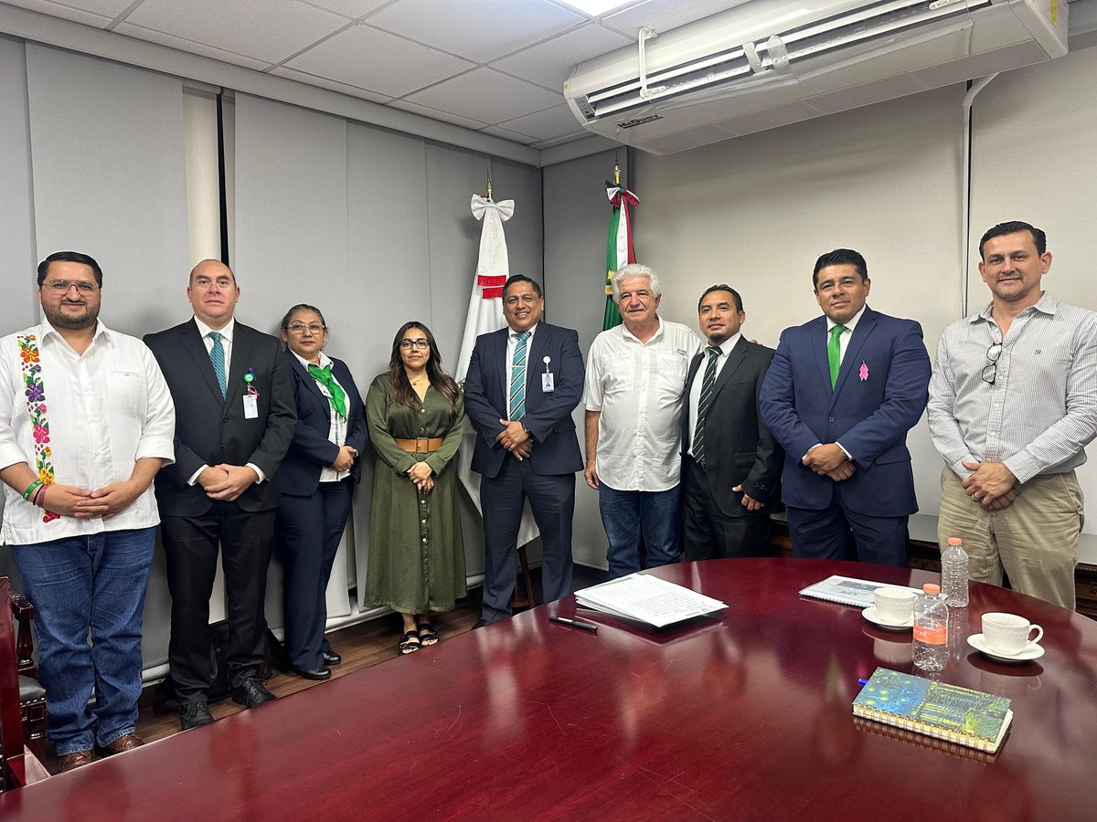 El Secretario de Gobierno, José Ramiro López Obrador y el Subsecretario de Gobierno, José Pablo Mora Gómez, se reunieron con la Secretaria de Desarrollo Energético, Sheila Guadalupe Cadena Nieto y los superintendentes de la CFE en las zonas Ríos, Chontalpa y Villahermosa.