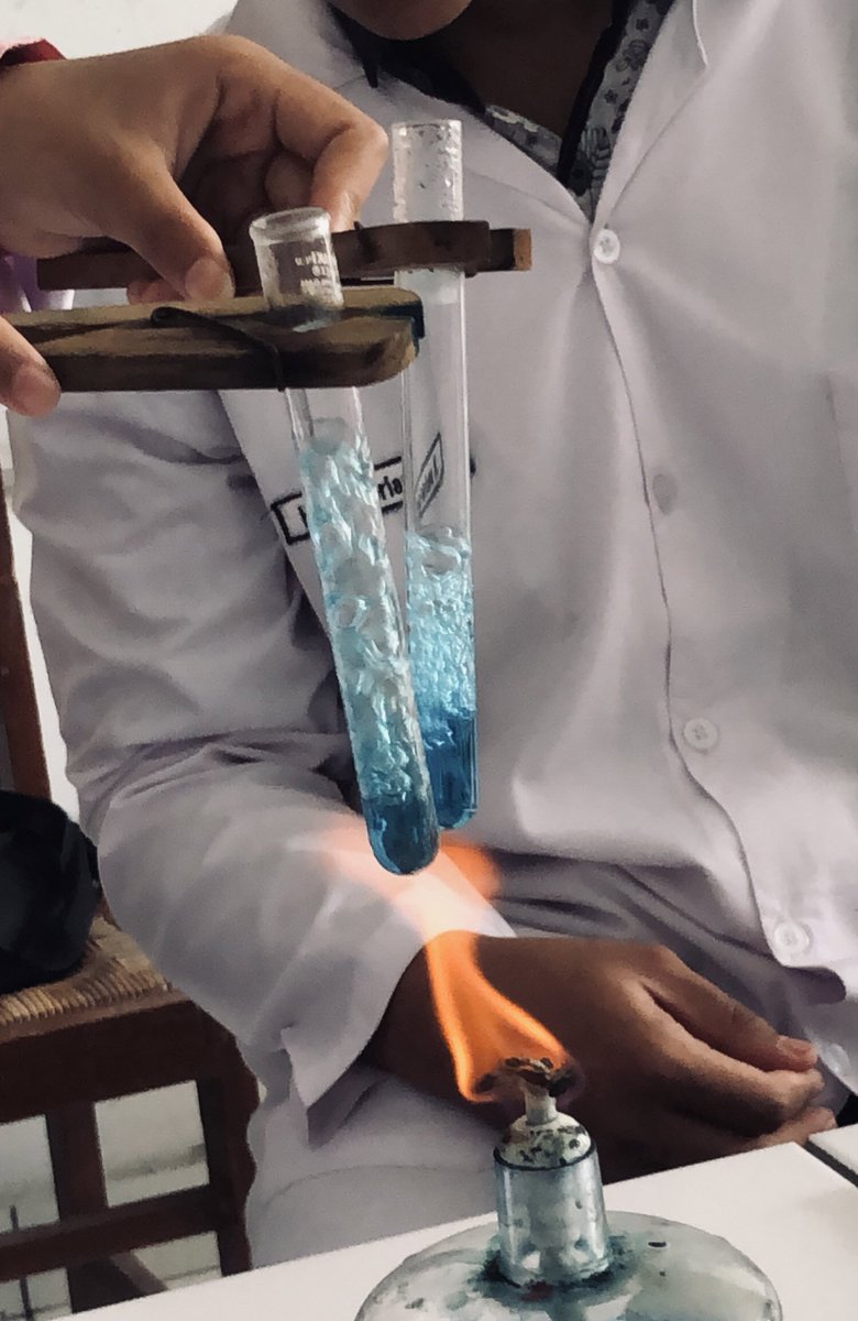 dealoverrr's tweet photo. praktikum lagi hari ini gusy #fapet 🧪🐄 https://t.co/GqxVJyG1Am