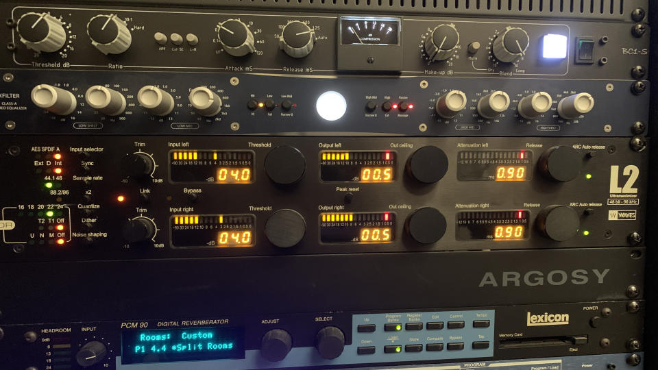 AqueryRecords's tweet photo. 「絶対クリップさせないぞ！」っていうやつです https://t.co/hvu7lgdWD7