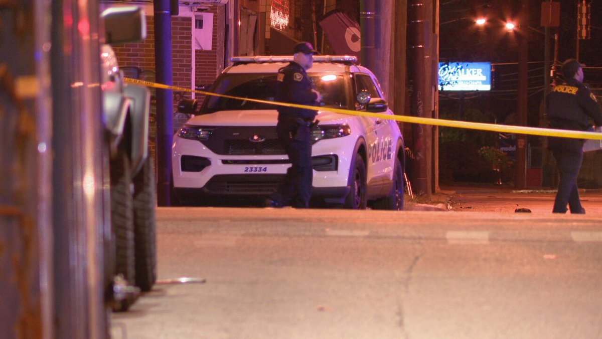 Local12's tweet image. #BREAKING A young male was hospitalized with life-threatening injuries following a shooting in Walnut Hills.

THE LATEST: bit.ly/3BIdqfE
