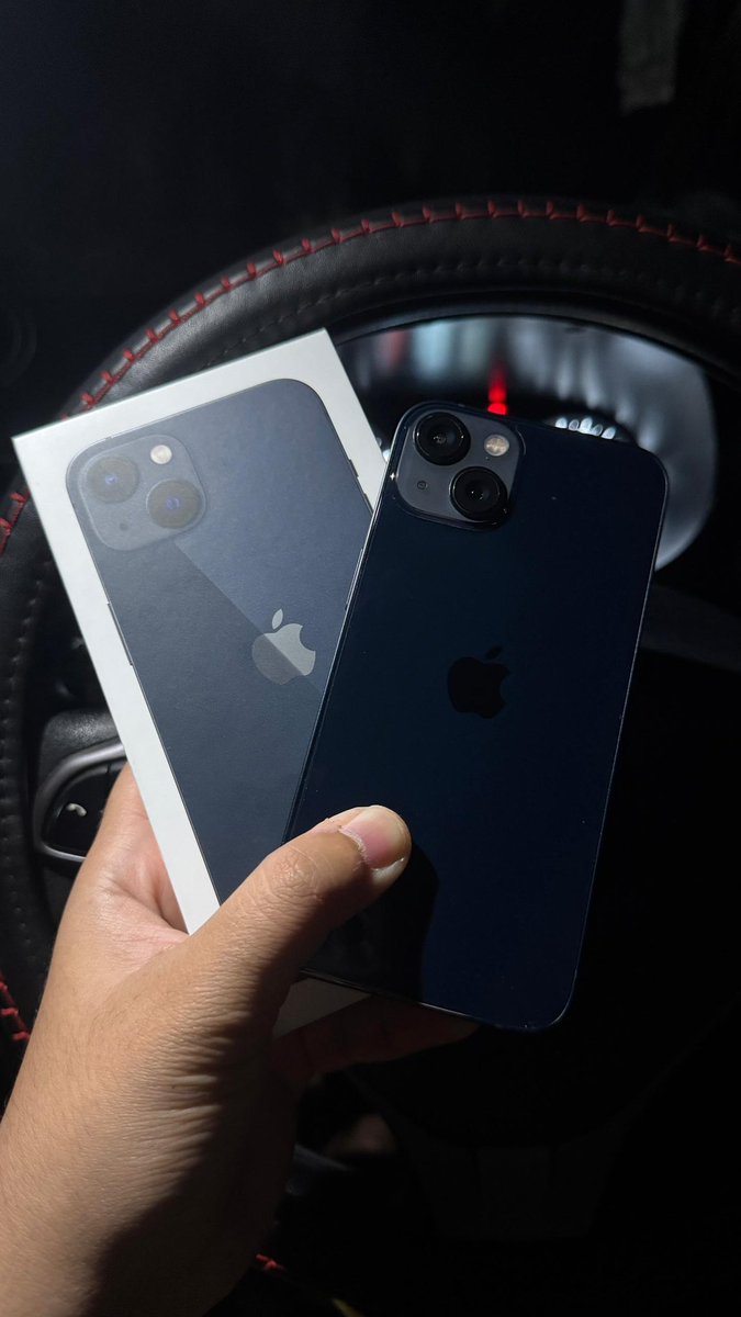 SpotlightGadget's tweet photo. Phone budget bawah 2k tapi masih ada warranty Apple ?

بسم الله الرحمن الرحيم 

iPhone 13 128gb midnight
Zp set non telco
Fullset box ori

Warranty  till Mac 2025
Battery health 95%

Price : RM1799 fix 

cod sekitar Bandar Segamat
Luar kawasan adjust postage

#spotlightgadget https://t.co/GcXp9xE6Pk