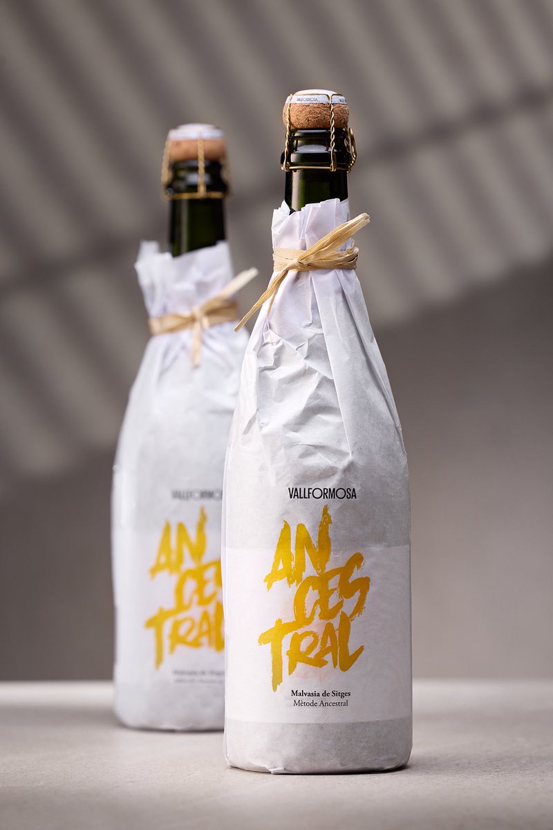 StudioBulldog's tweet photo. Ancestral by Vallformosa.
A project that lay in the balance for a while before finally seeing the light of day, unique packaging for a special product. https://t.co/dzK7kBRykQ