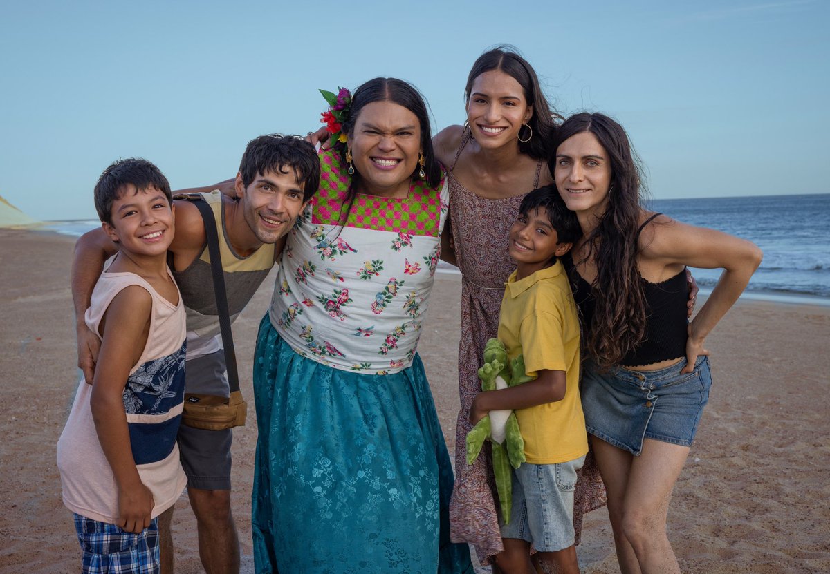 Ernesto Contreras (@ercontreras) on Twitter photo Parte del fantástico elenco de EL SECRETO DEL RÍO #ElSecretoDelRío <a href="/NetflixLAT/">Netflix Latinoamérica</a> Parte del fantástico elenco de EL SECRETO DEL RÍO #ElSecretoDelRío <a href="/NetflixLAT/">Netflix Latinoamérica</a>