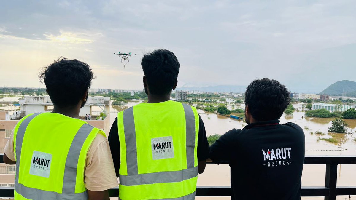 Youth in Telangana and Andhra Pradesh are finding lucrative careers as agricultural drone pilots, earning up to ₹60,000 per month by spraying pesticides on farmlands.

Read the full story here: lnkd.in/gZnEvxHh